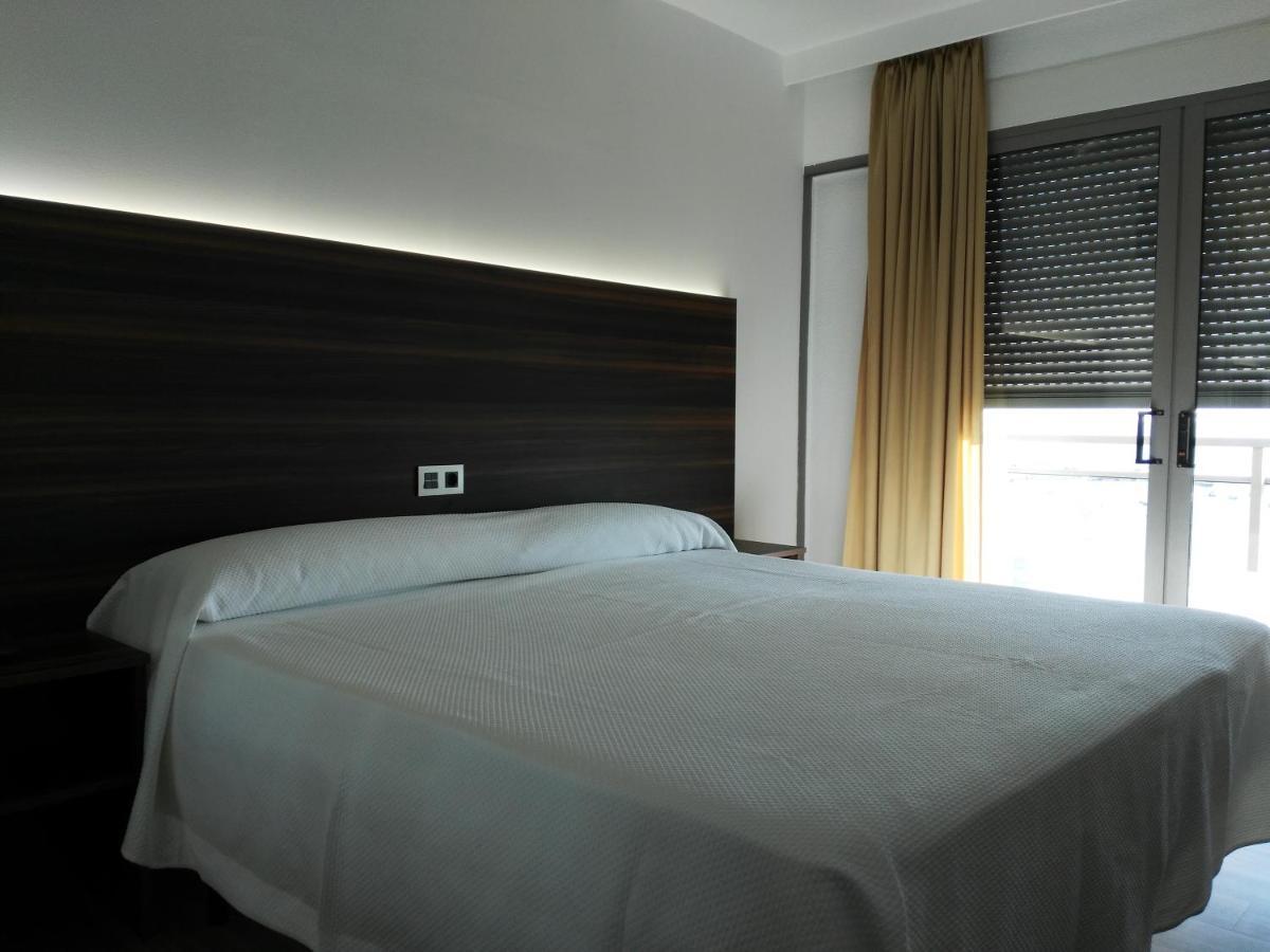 Hotel Ribera Santiago De La Ribera Exteriör bild