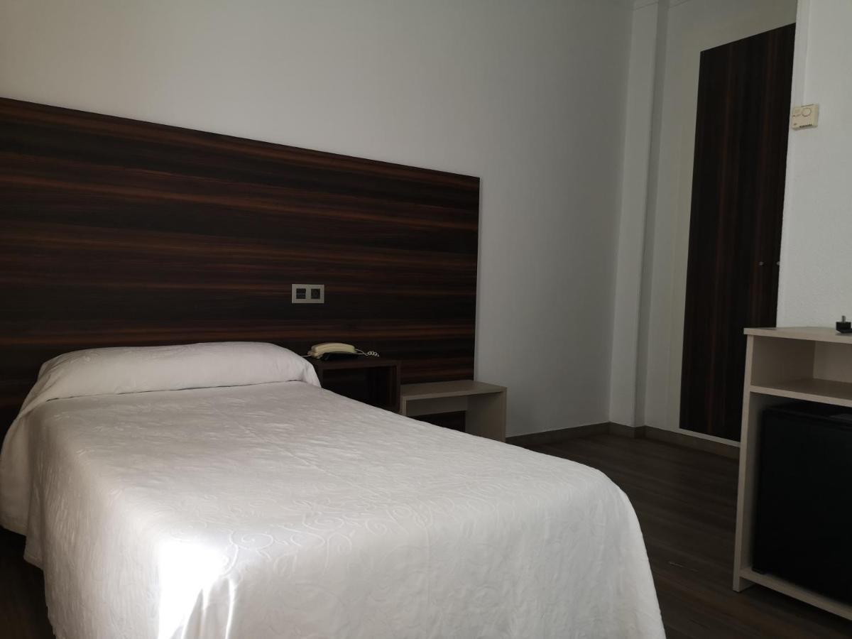 Hotel Ribera Santiago De La Ribera Exteriör bild