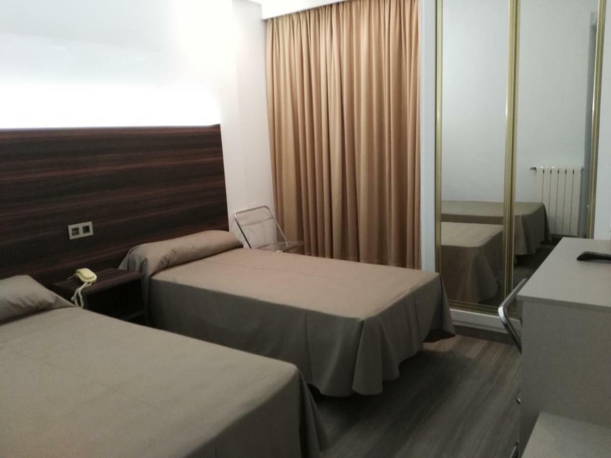 Hotel Ribera Santiago De La Ribera Exteriör bild